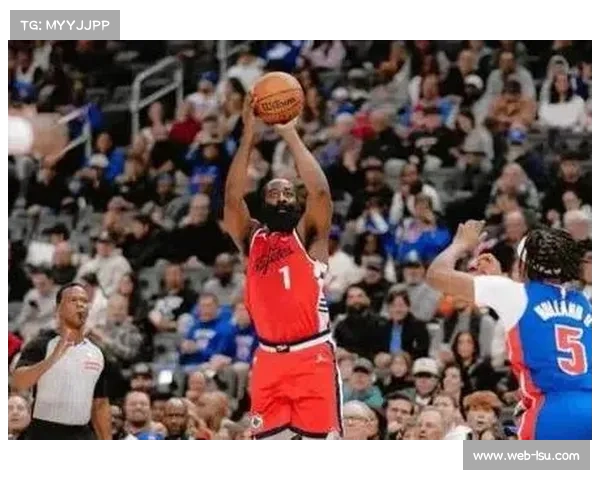 快船98-92活塞，乔治28分伦纳德轮休