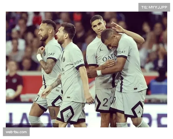 巴黎圣日耳曼爆冷负于里尔，姆巴佩与恩里克矛盾公开化